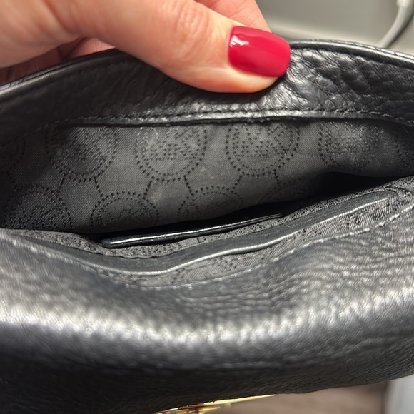 Michael Kors small cross body purse - Picture 6 of 8